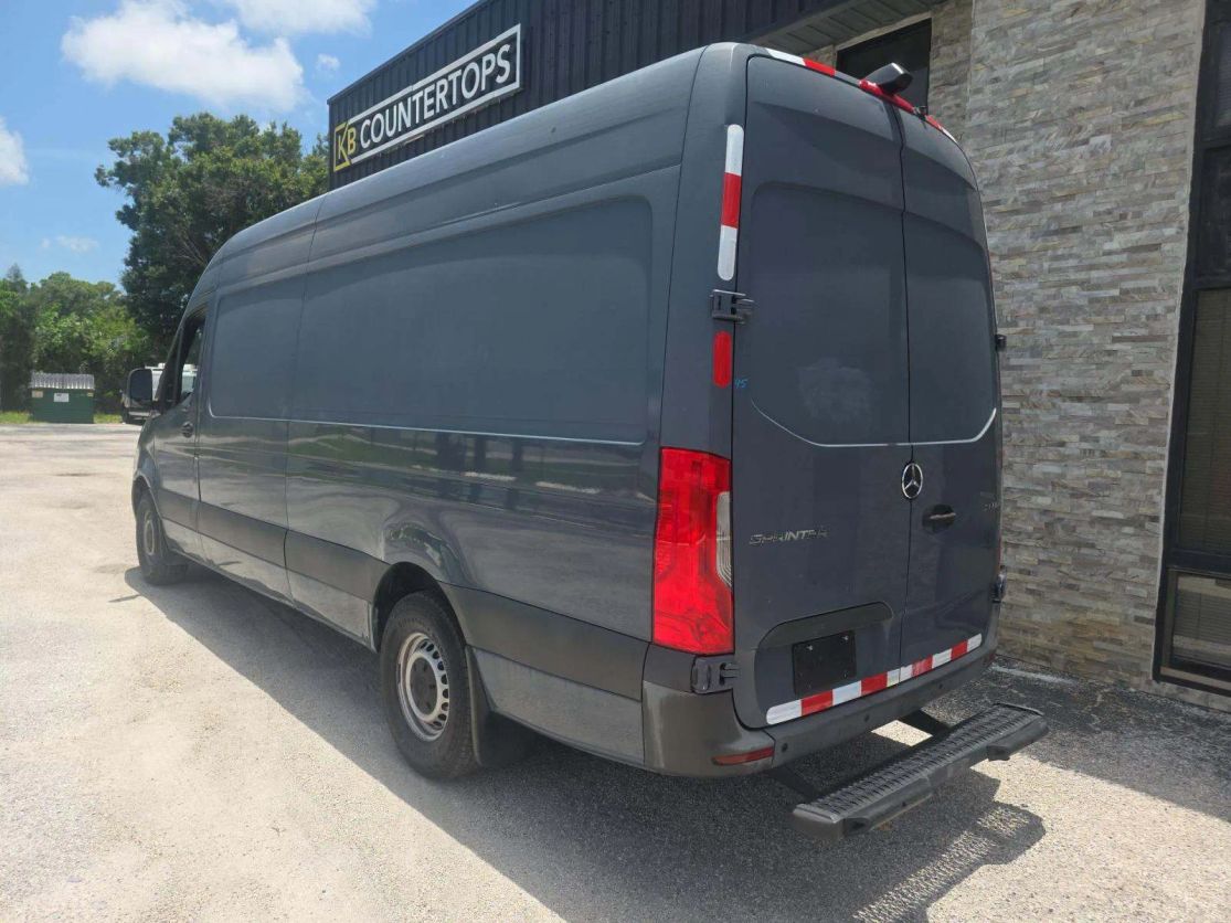 mercedes-benz sprinter crew van 2019 WD4PF1CD3KP149763 image mercedes-benz sprinter crew van 2019 WD4PF1CD3KP149763 image
